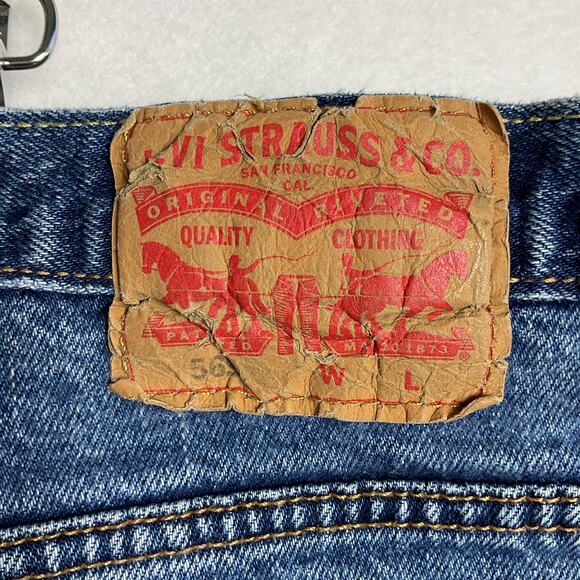 Levis Mens 569 Loose Straight Fit Shorts Denim Medium Wash W48 - Picture 6 of 13